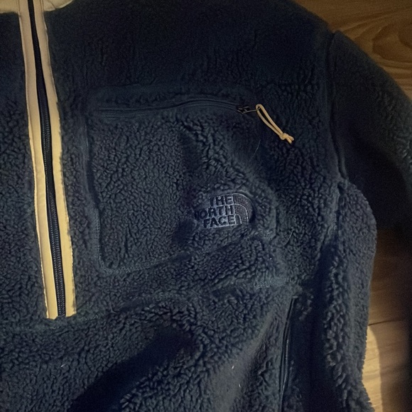 Women North face pullover - Picture 2 of 3